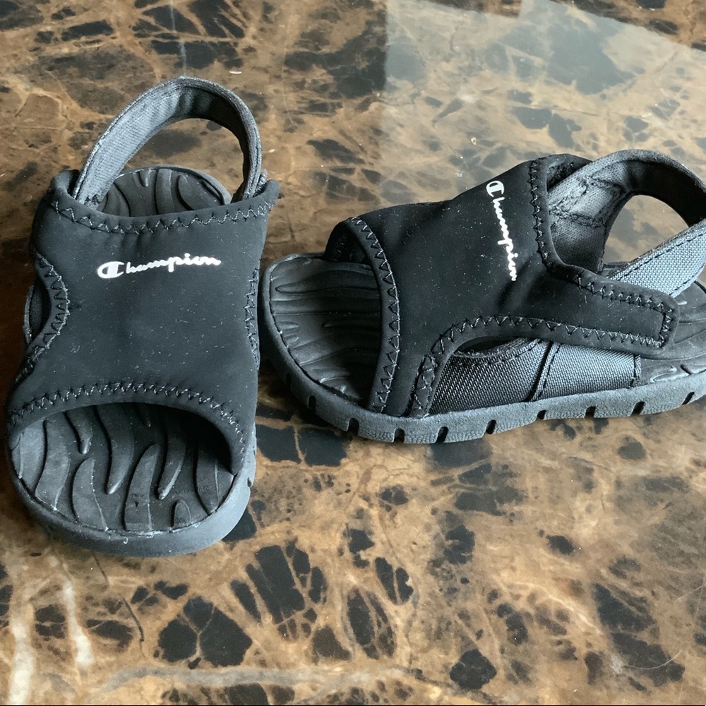 Kids sandals